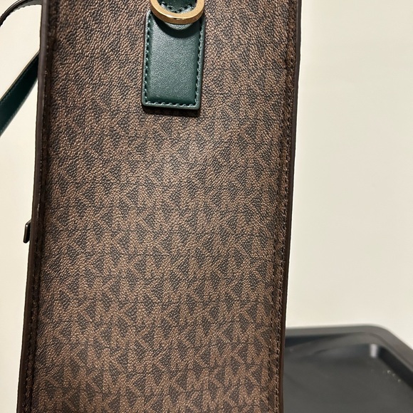 Michael kors bag - Picture 2 of 4